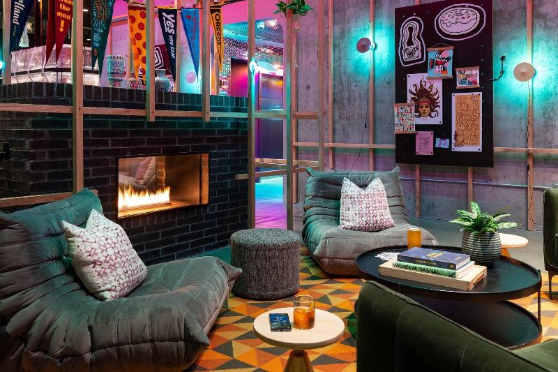 Moxy Portland Downtown image