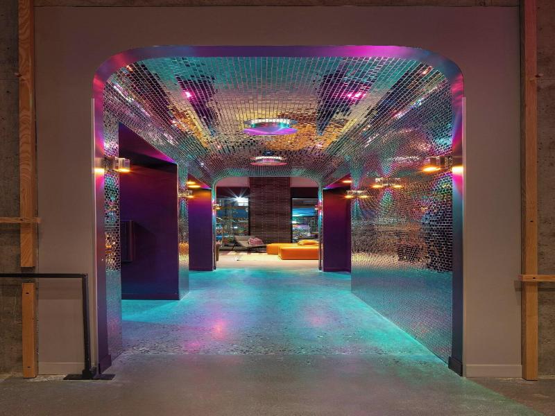 Moxy Portland Downtown image