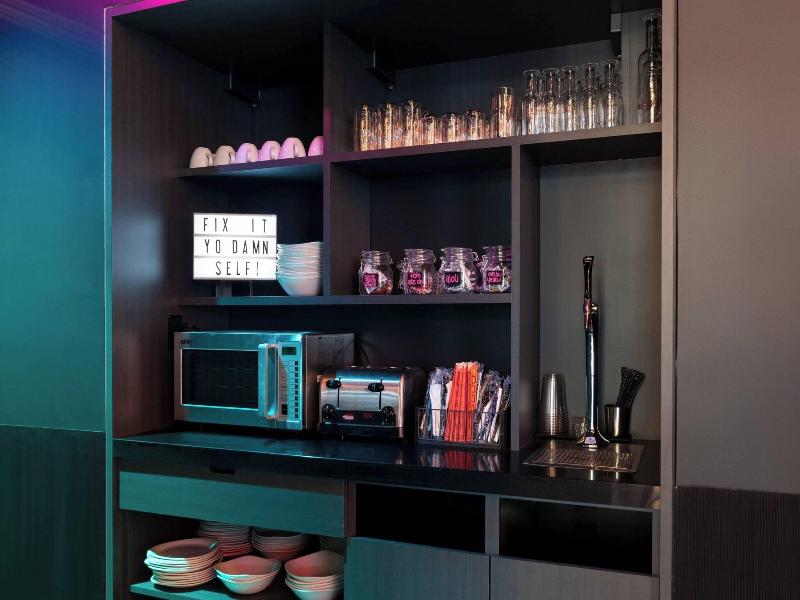 Moxy Portland Downtown image