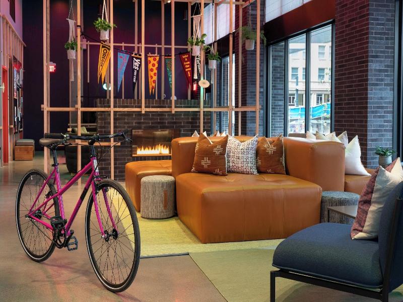 Moxy Portland Downtown image
