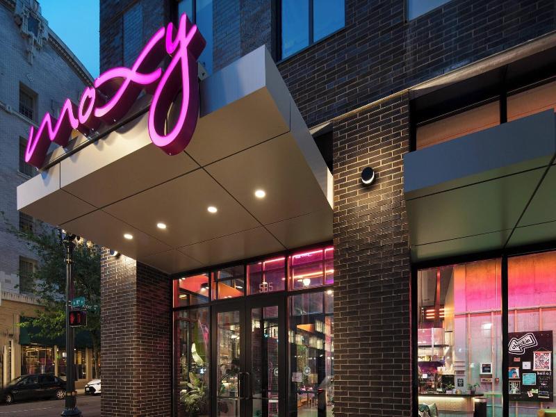 Moxy Portland Downtown image