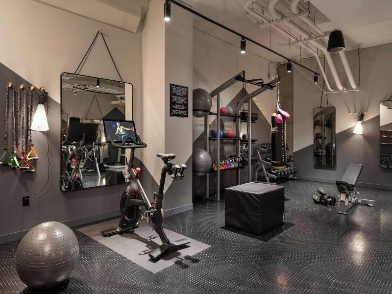Moxy Portland Downtown image