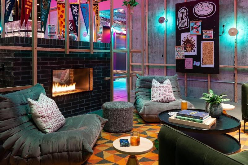 Moxy Portland Downtown image