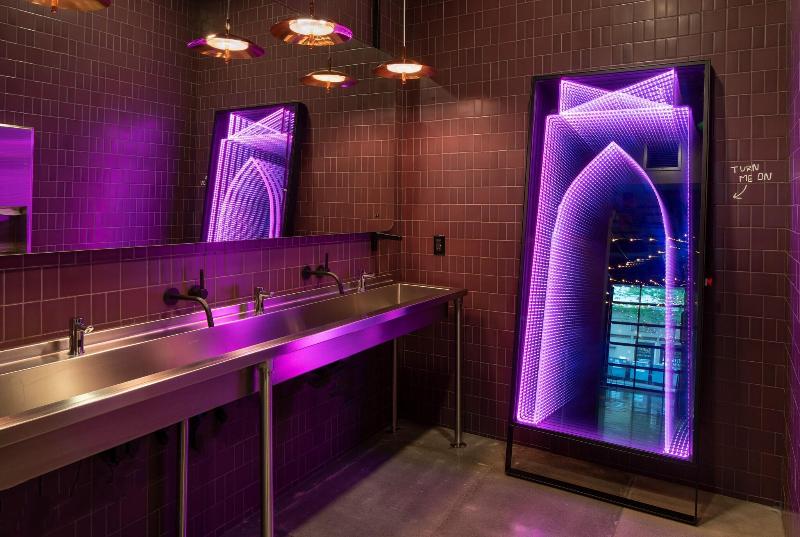 Moxy Portland Downtown image