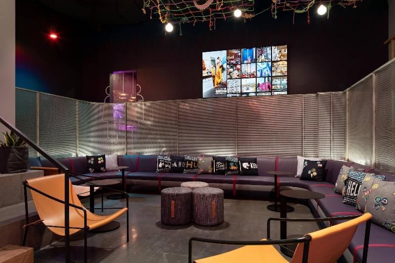 Moxy Portland Downtown image