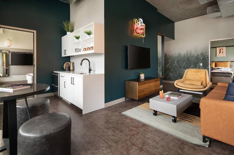 Moxy Portland Downtown image
