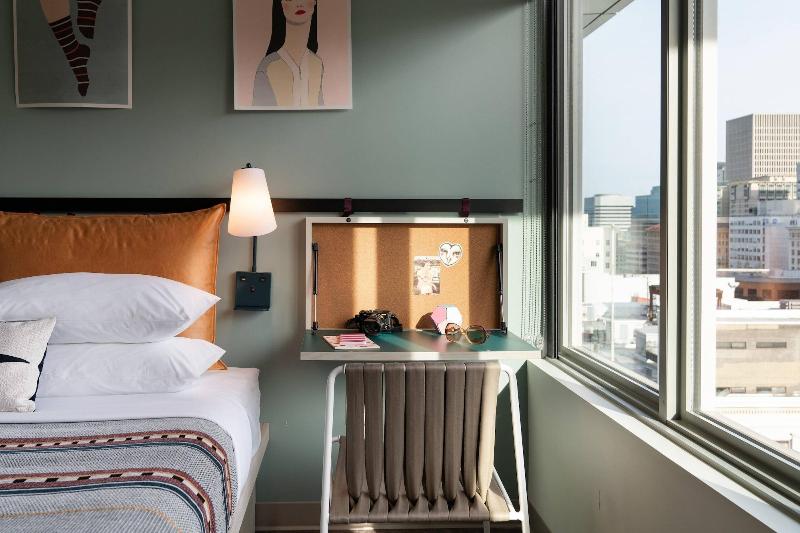 Moxy Portland Downtown image