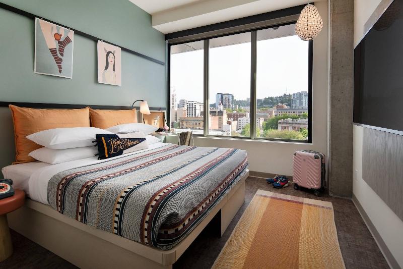 Moxy Portland Downtown image