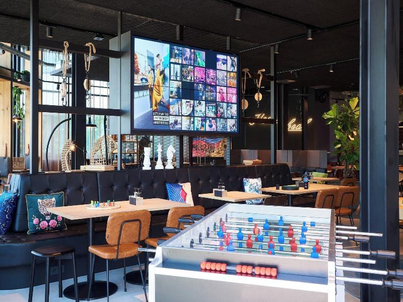 Moxy Amsterdam Schiphol Airport image