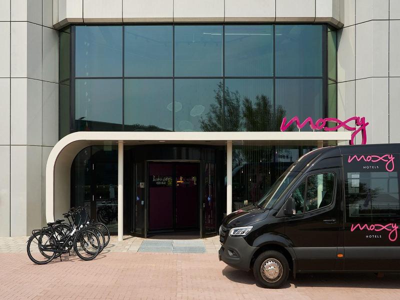 Moxy Amsterdam Schiphol Airport image