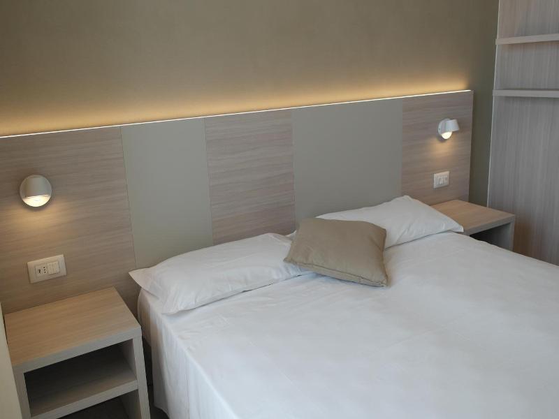 Hotel Karibe image
