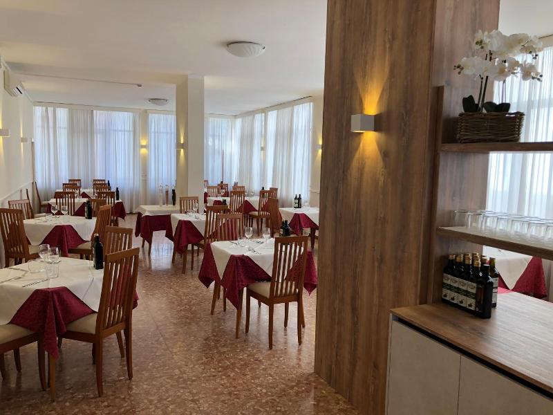 Hotel Karibe image