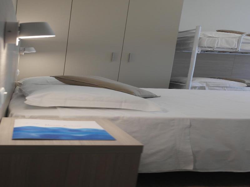 Hotel Karibe image