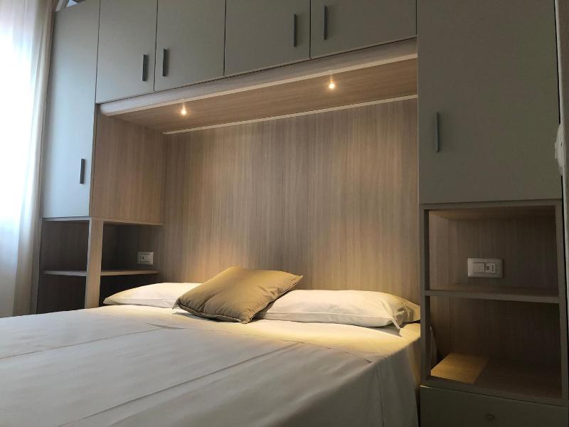 Hotel Karibe image