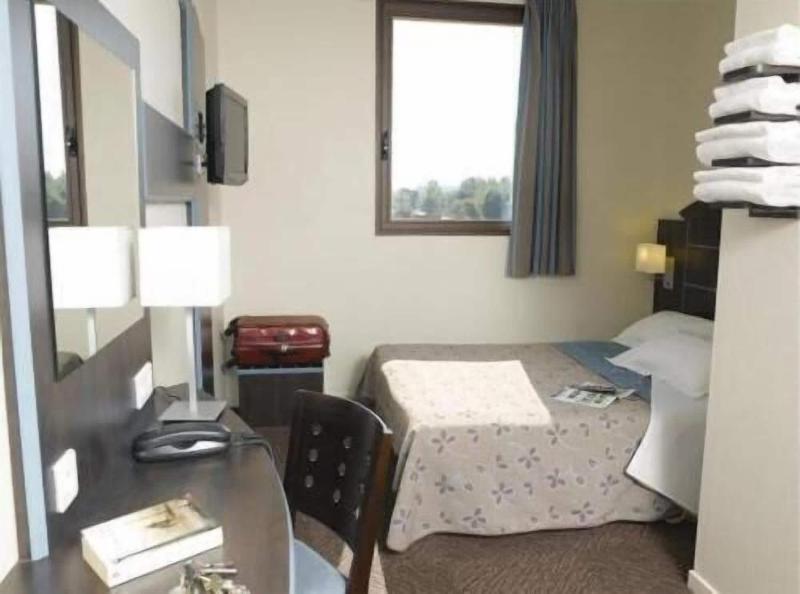 Hôtel Akena Gaillac image