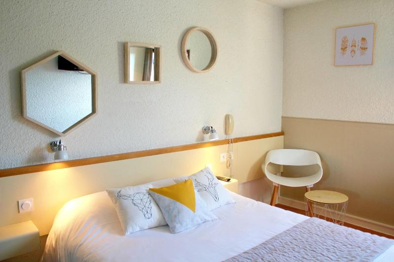 Bel Hotel image