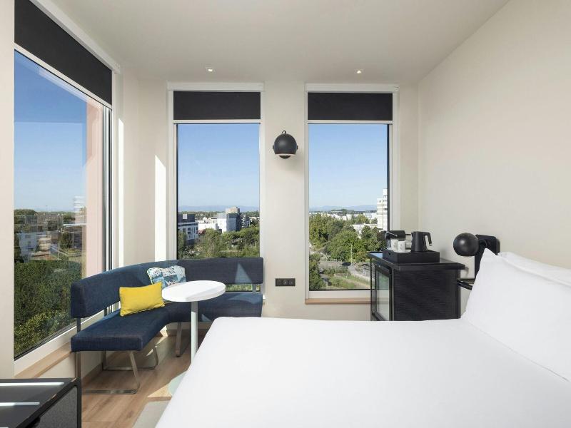 Aloft Strasbourg Etoile image
