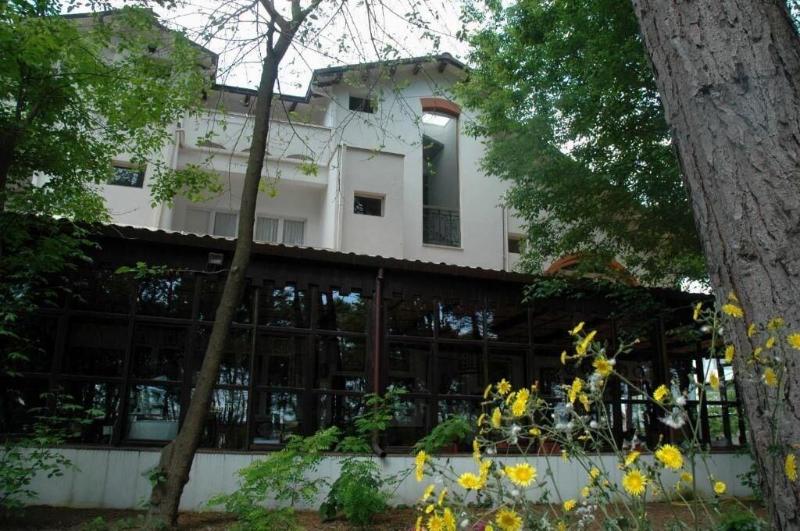 Hotel La Villa image