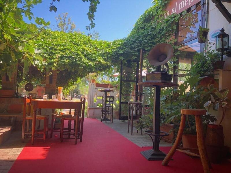Hotel La Villa image