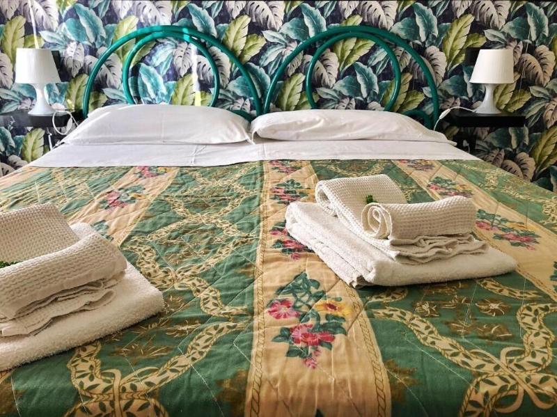 Hotel La Villa image
