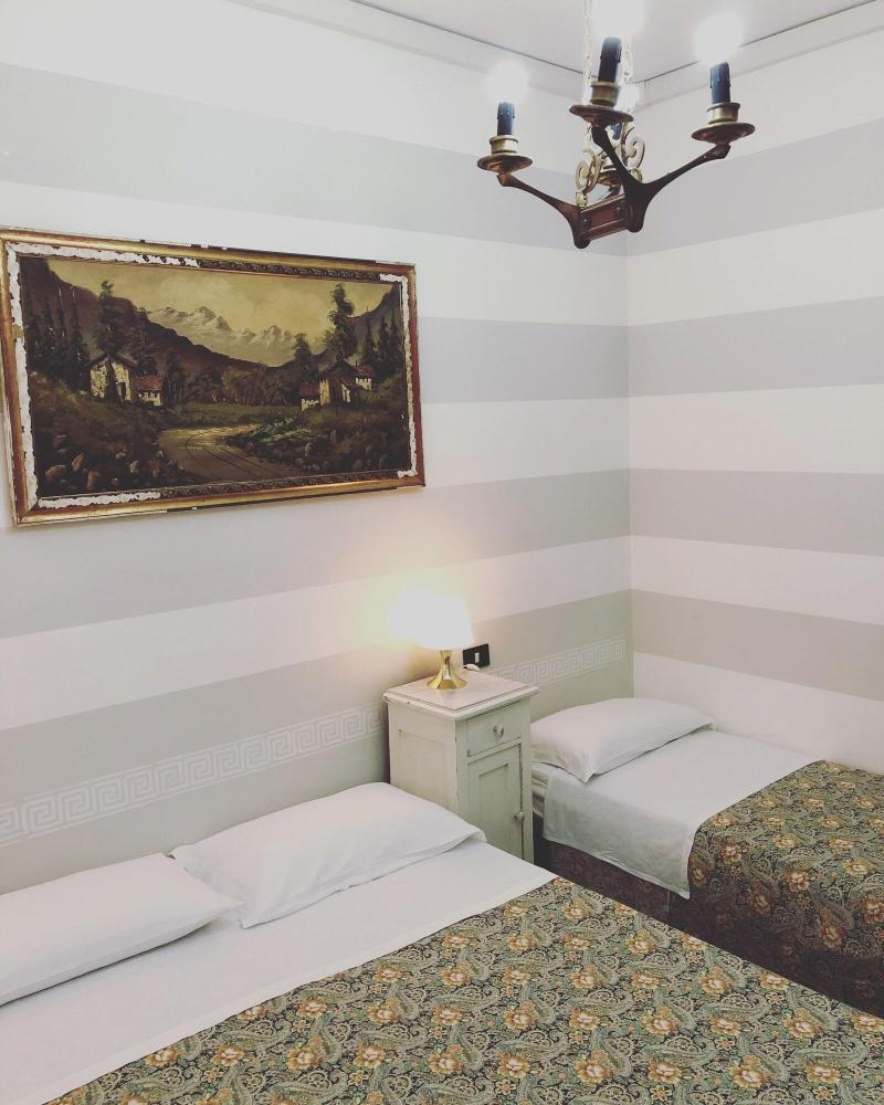 Hotel La Villa image