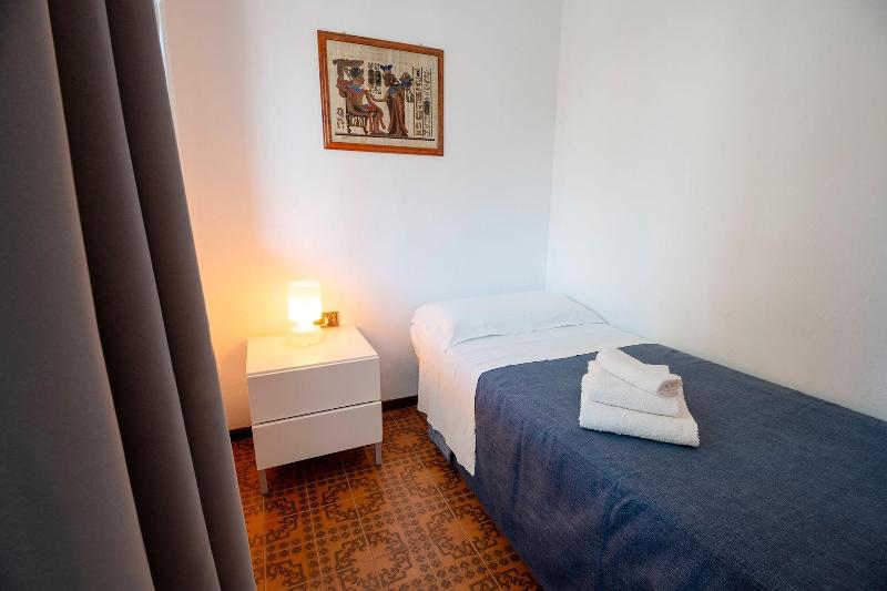 Hotel La Villa image