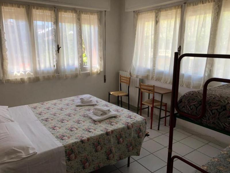 Hotel La Villa image