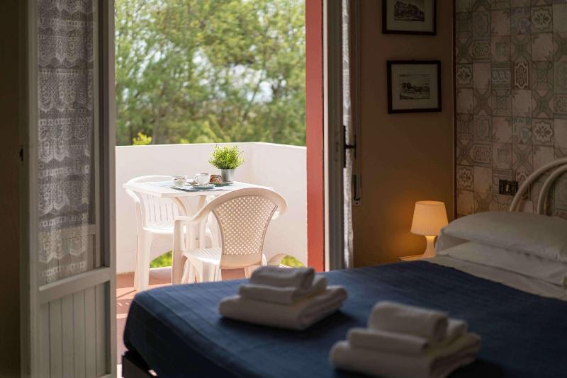 Hotel La Villa image