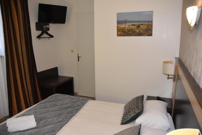 Hôtel Le Coureau image