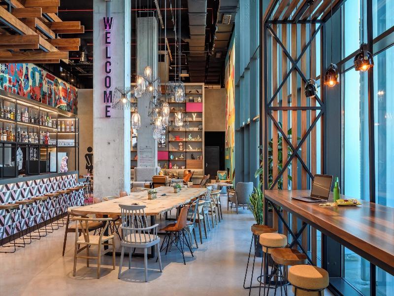 Moxy Lisboa Oriente image