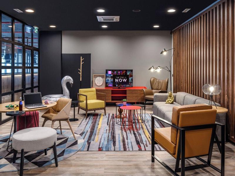 Moxy Lisboa Oriente image