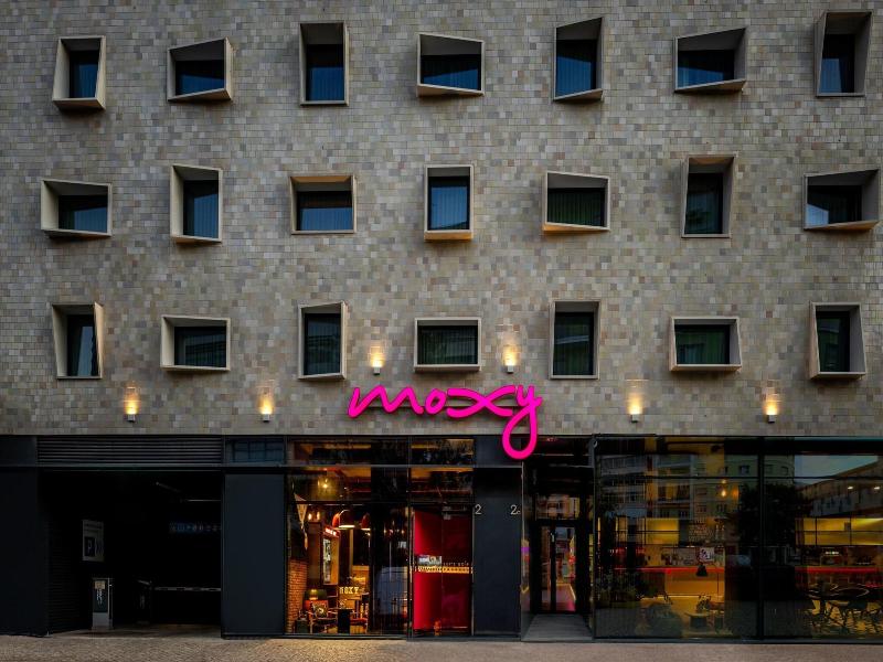 Moxy Lisbon City image