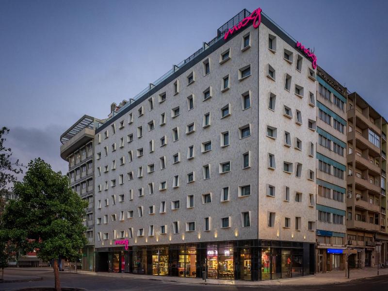 Moxy Lisbon City image