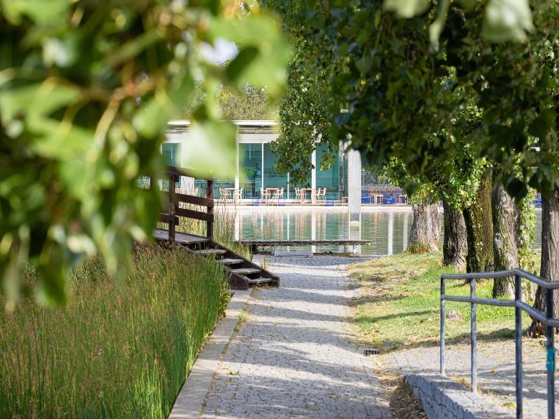 Moxy Lisbon City image