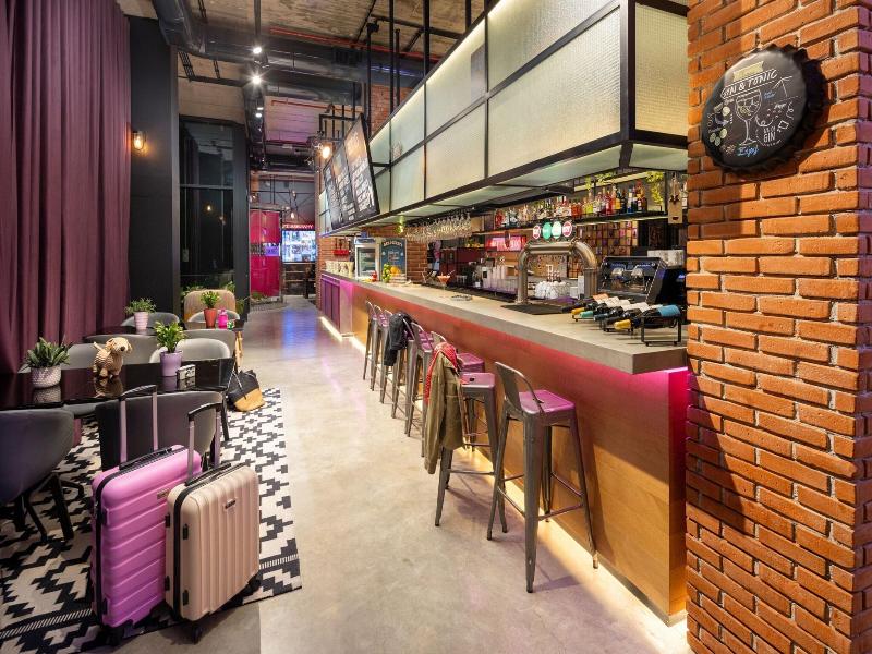 Moxy Lisbon City image