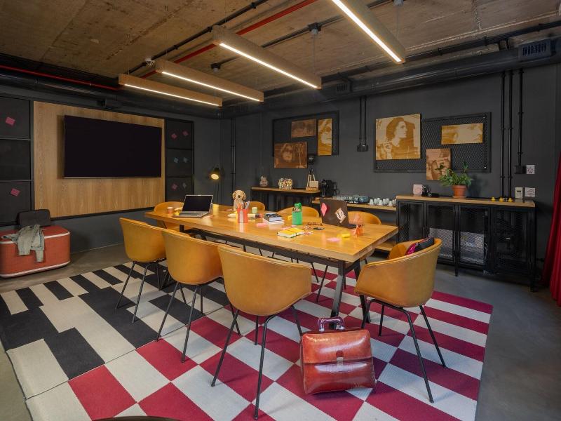 Moxy Lisbon City image