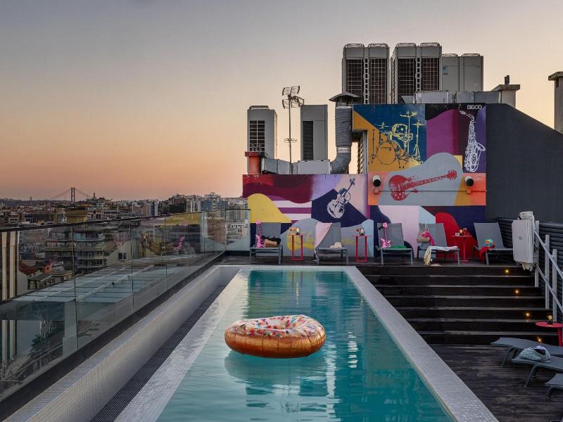 Moxy Lisbon City image