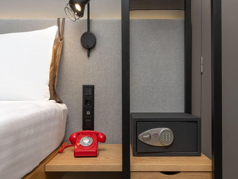 Moxy Lisbon City image