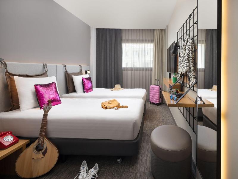 Moxy Lisbon City image