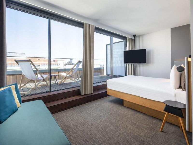Moxy Lisbon City image