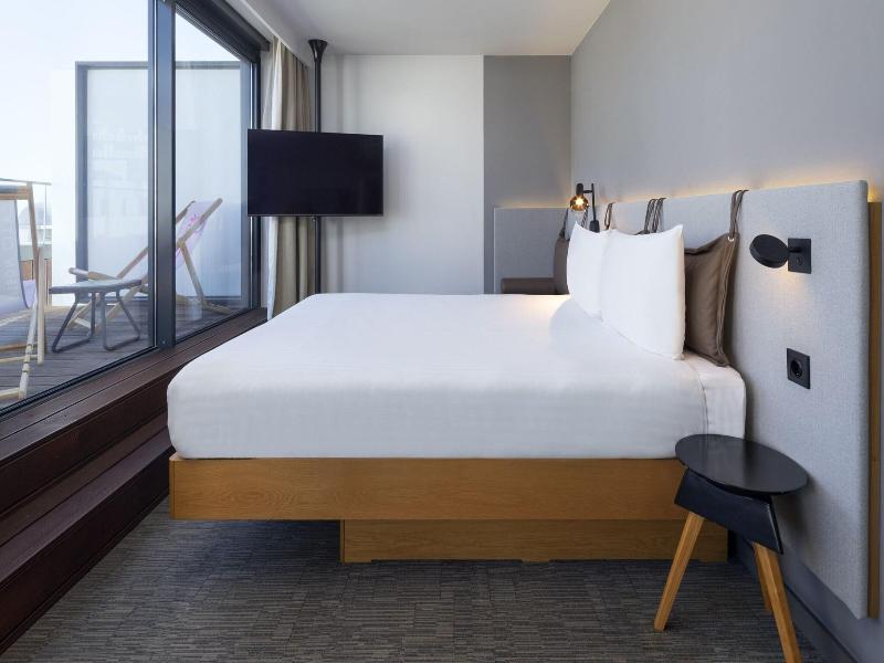Moxy Lisbon City image