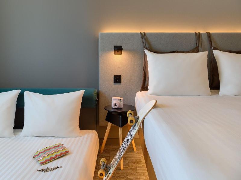 Moxy Lisbon City image