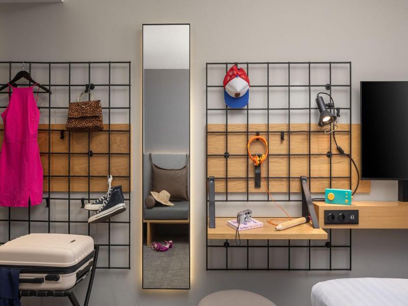 Moxy Lisbon City image