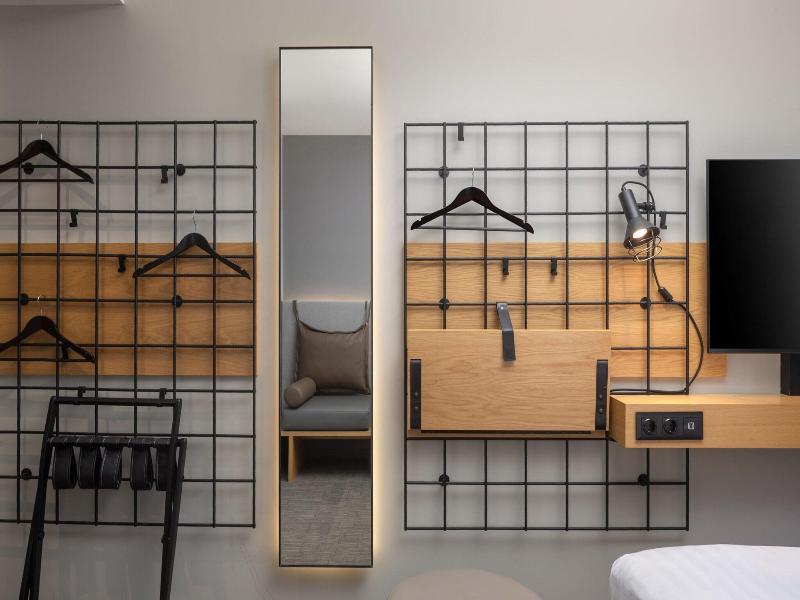Moxy Lisbon City image