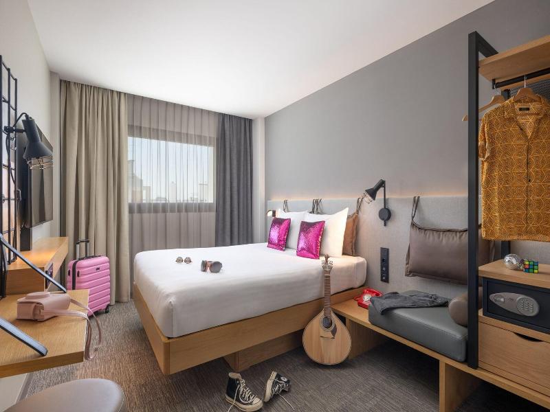 Moxy Lisbon City image
