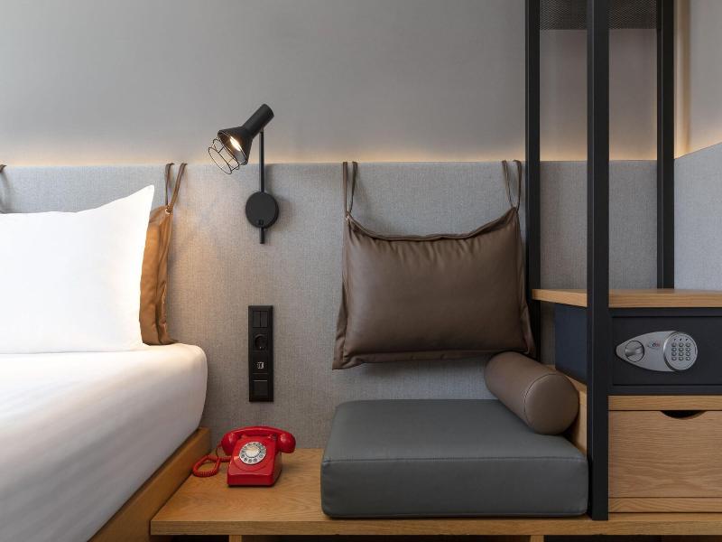 Moxy Lisbon City image