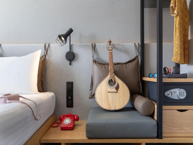 Moxy Lisbon City image