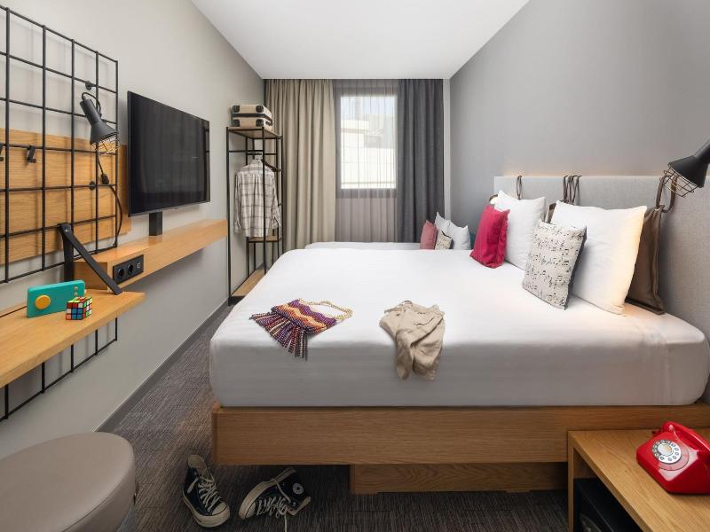 Moxy Lisbon City image