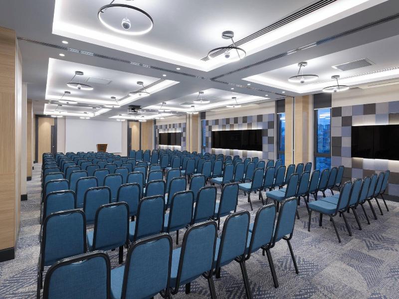 Courtyard By Marriott Chisinau image