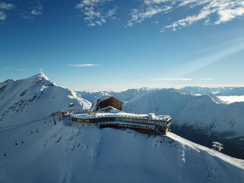 Glacier Hotel Grawand image